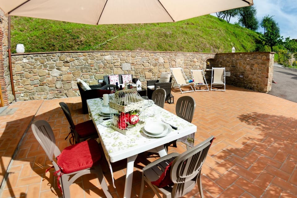 Property building, Balcony/Terrace, Balcony/Terrace, Swimming pool