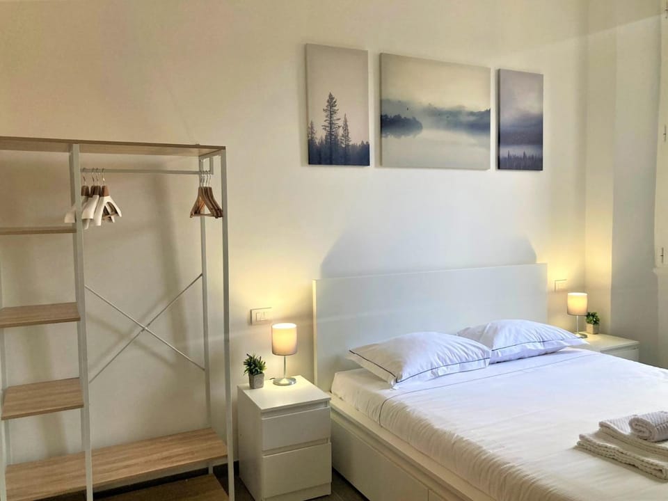 Torre 16 Lovely Studio Apartment in Milan