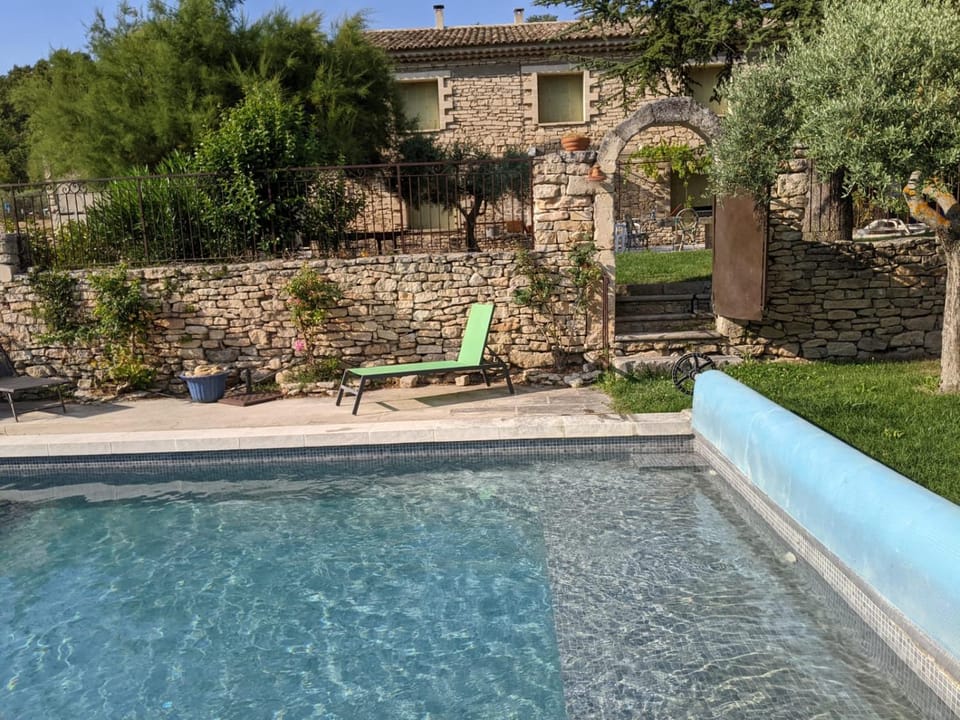 Swimming pool, sunbed