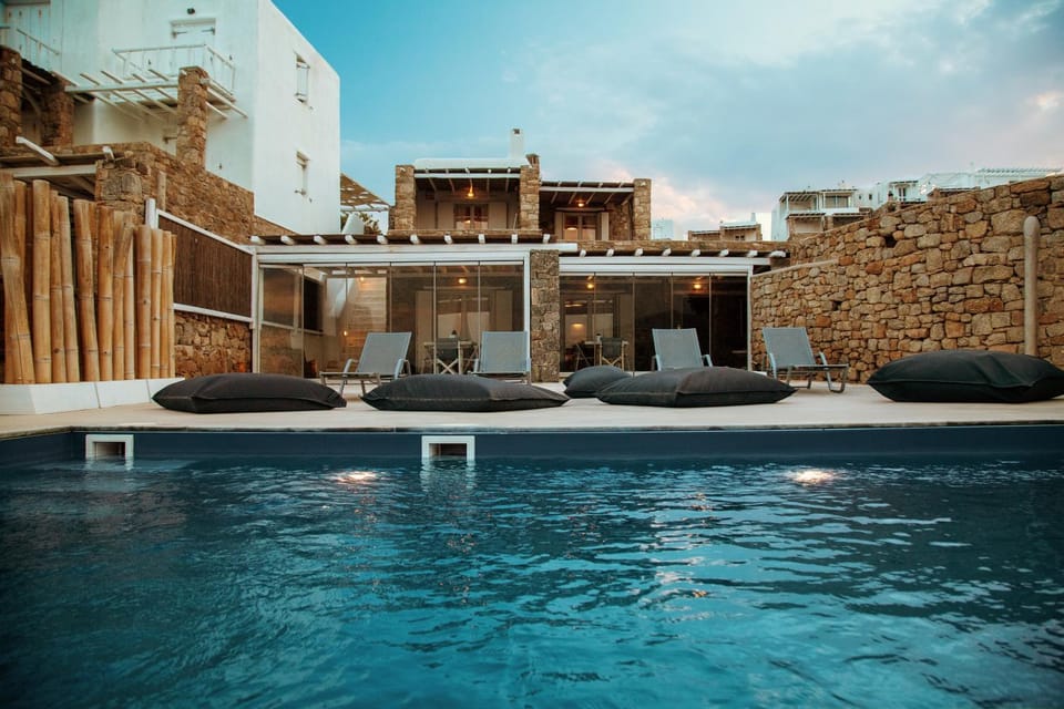 Property building, Pool view, Swimming pool