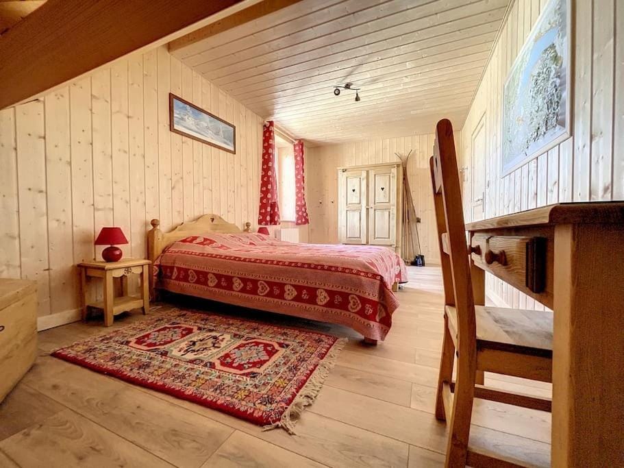 Chalet chaleureux House in Jura