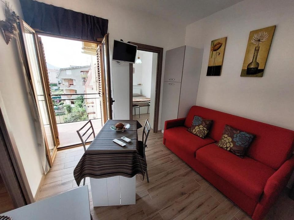 Katia's Home Apartment in Scalea