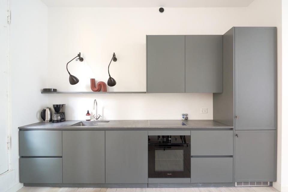 Kitchen or kitchenette