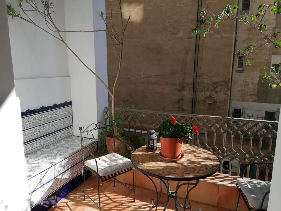 Off site, Balcony/Terrace