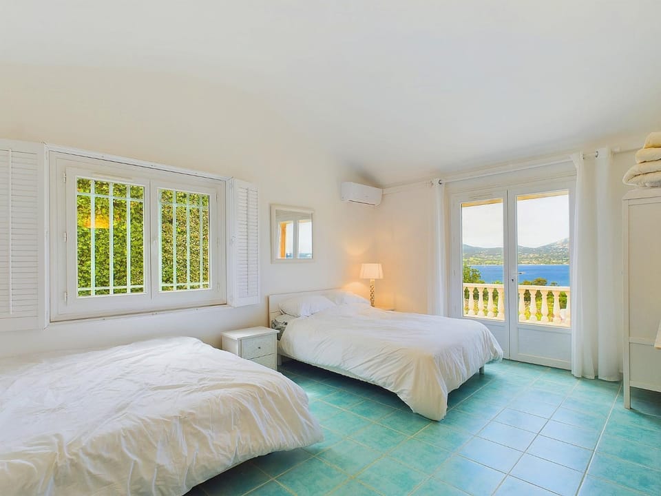 Property building, Bedroom