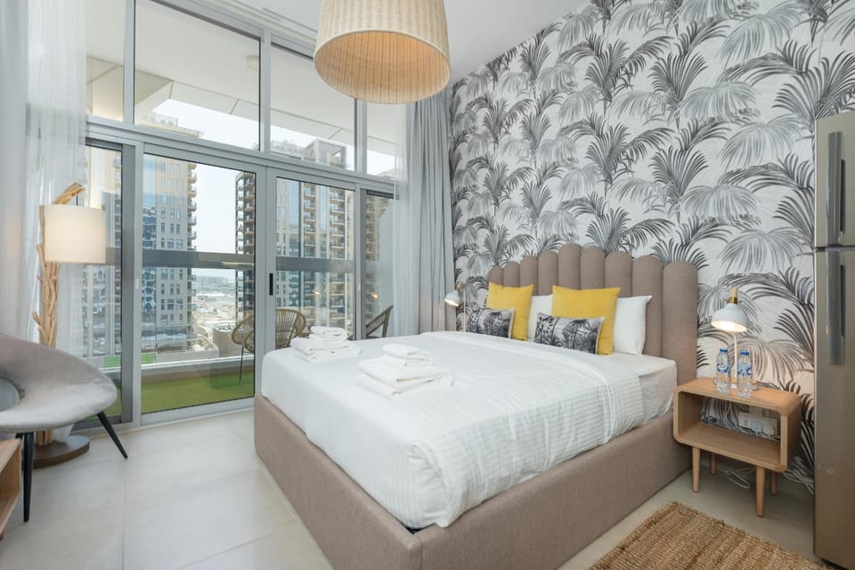Bed, Living room, Seating area, Bedroom