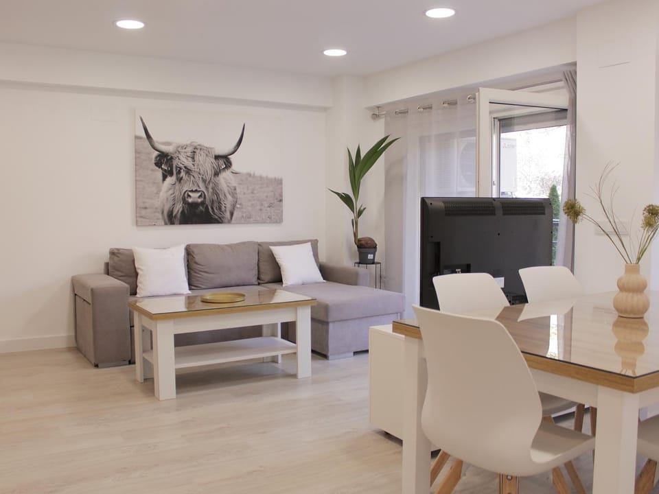 TV and multimedia, Living room, Seating area