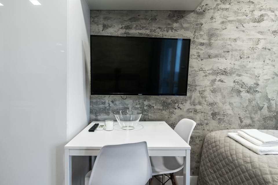 TV and multimedia, Seating area