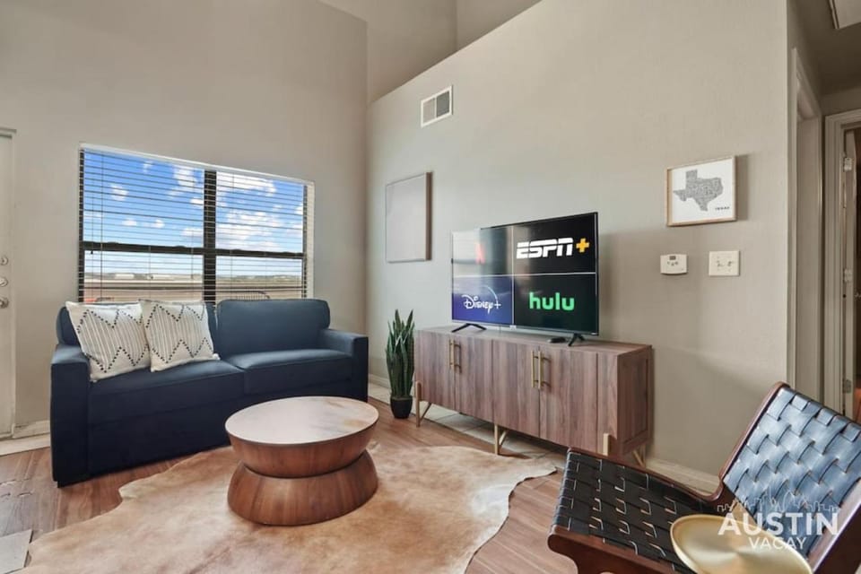 Balcony Views and Ideal West Campus Austin Location Apartment in Austin