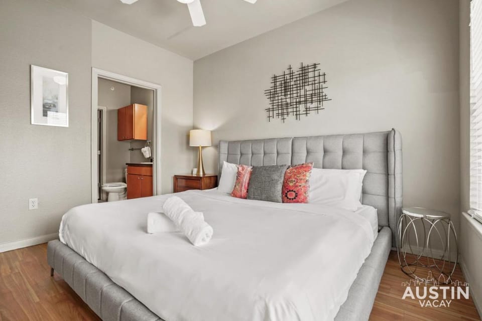 King Beds and Patio Dining in ATX West Campus Gem Apartment in Austin