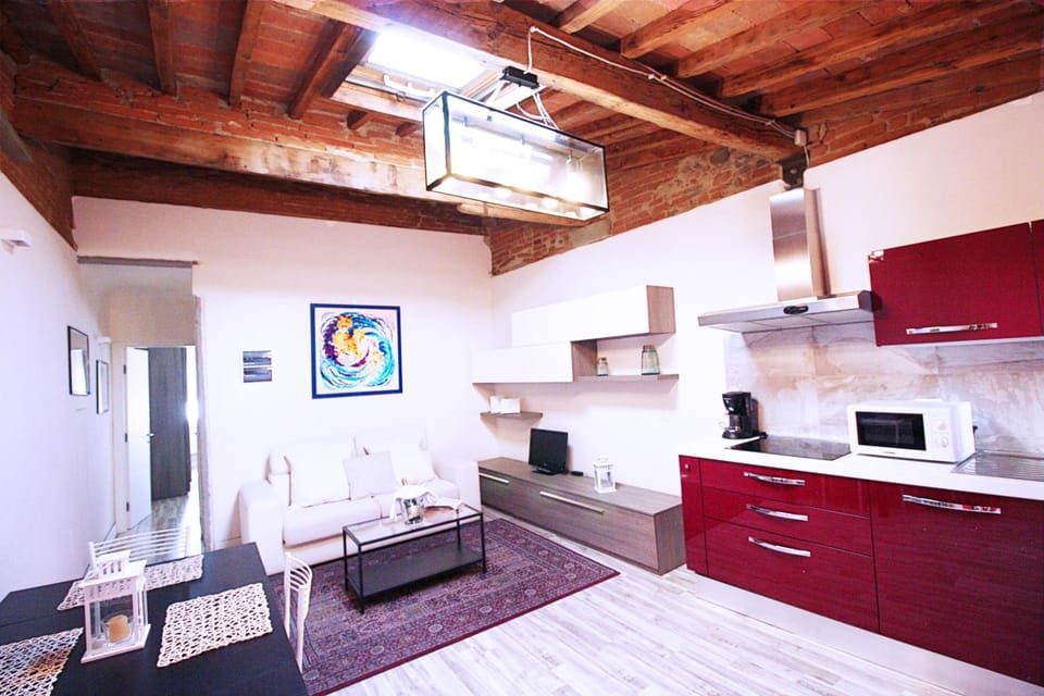 Dining area, minibar, pet friendly