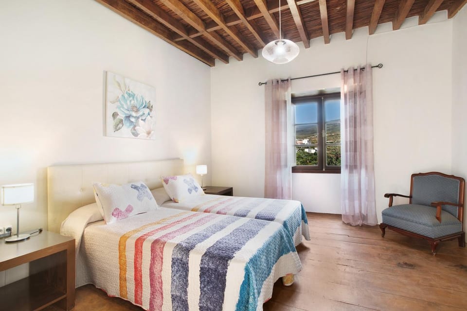 Property building, Living room, Bedroom