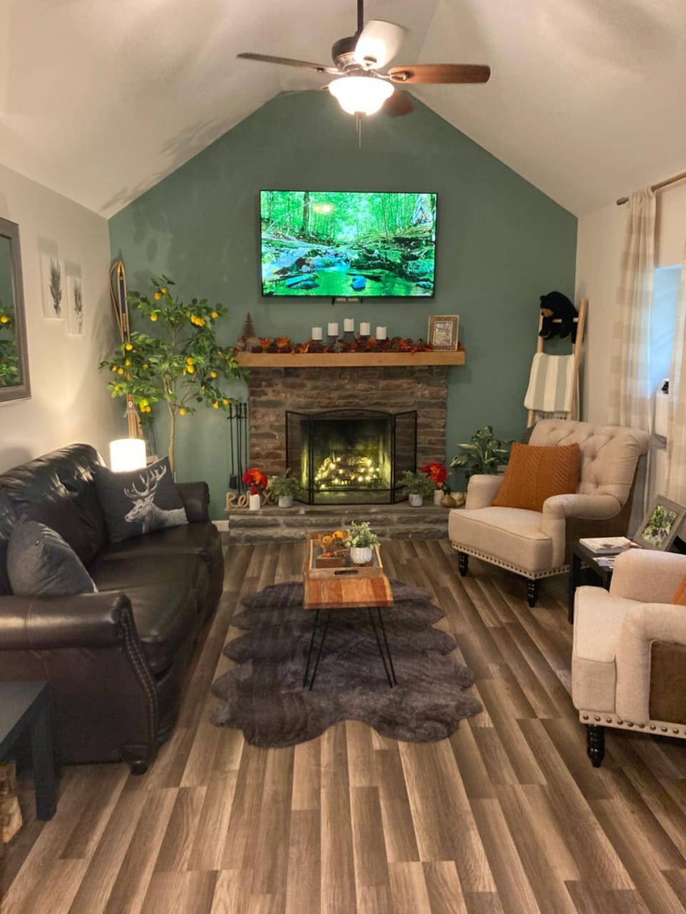 Living room, Seating area