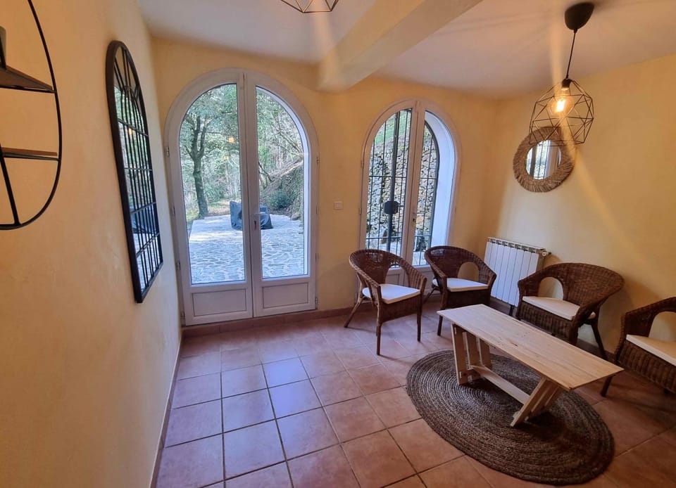 Seating area