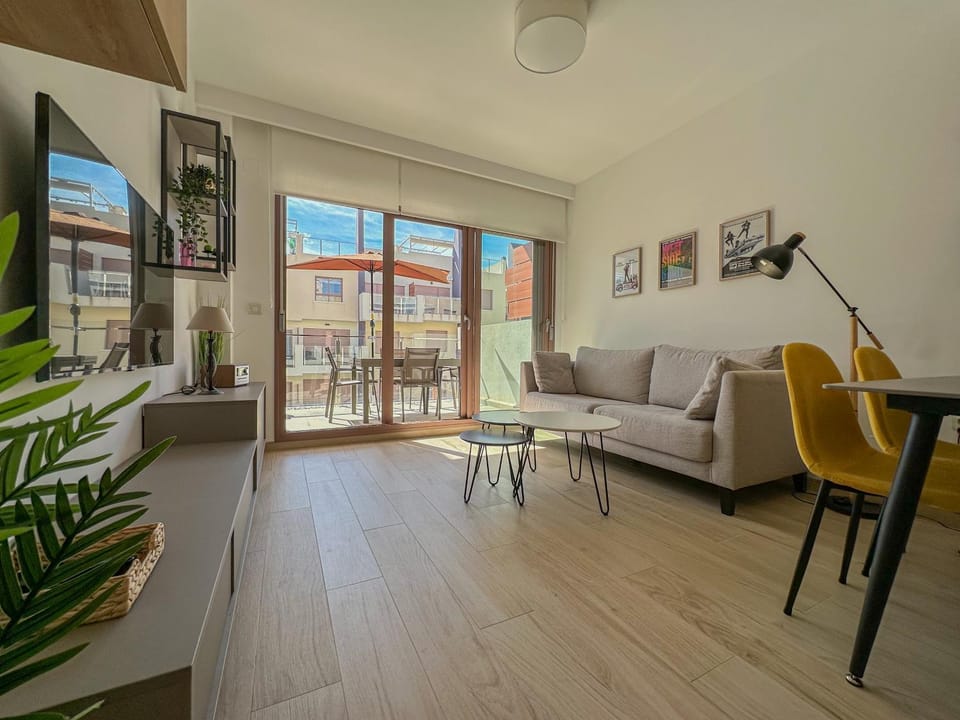 TV and multimedia, View (from property/room), Balcony/Terrace, Living room, Dining area