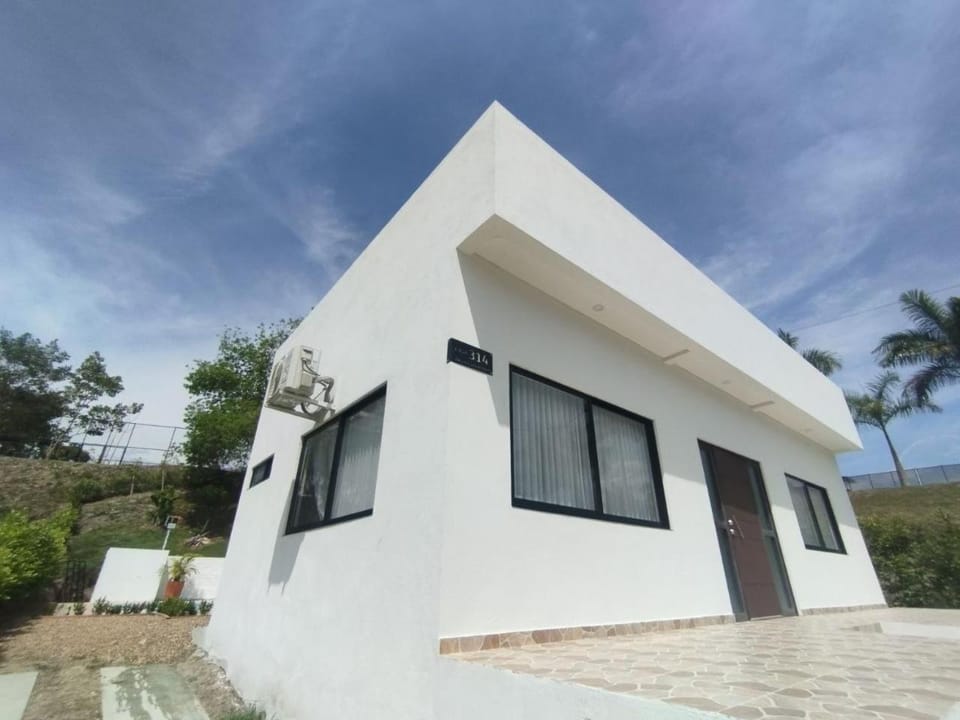 Piscina privada y mucha tranquilidad. House in Tolima