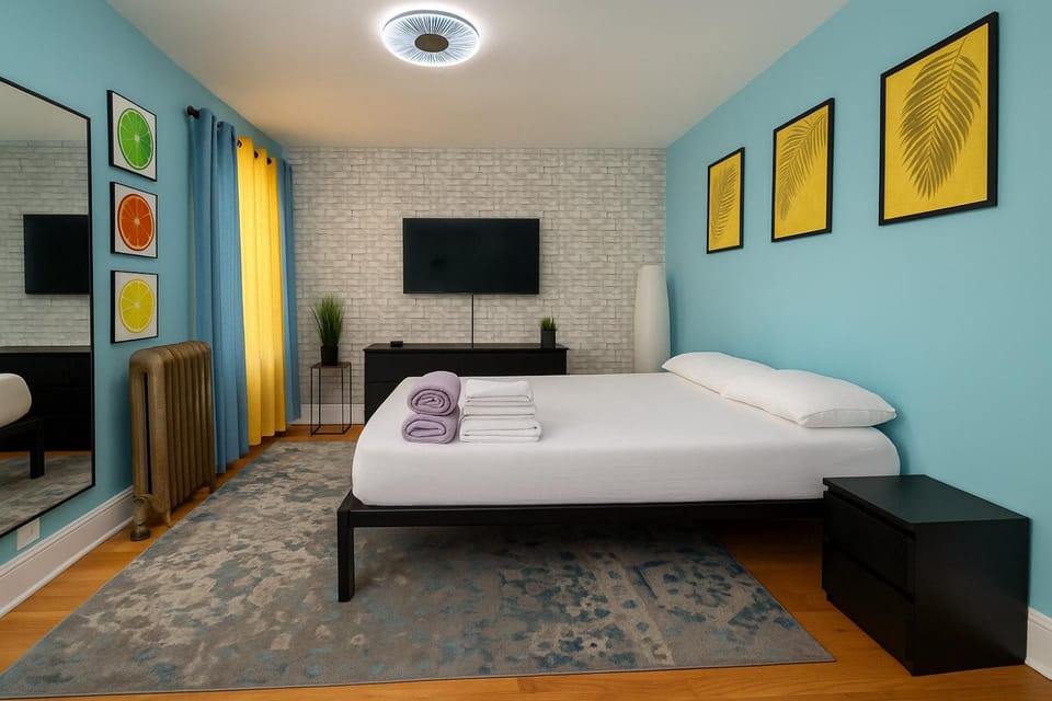 Blue style Room in Guesthouse Apartment in Harlem