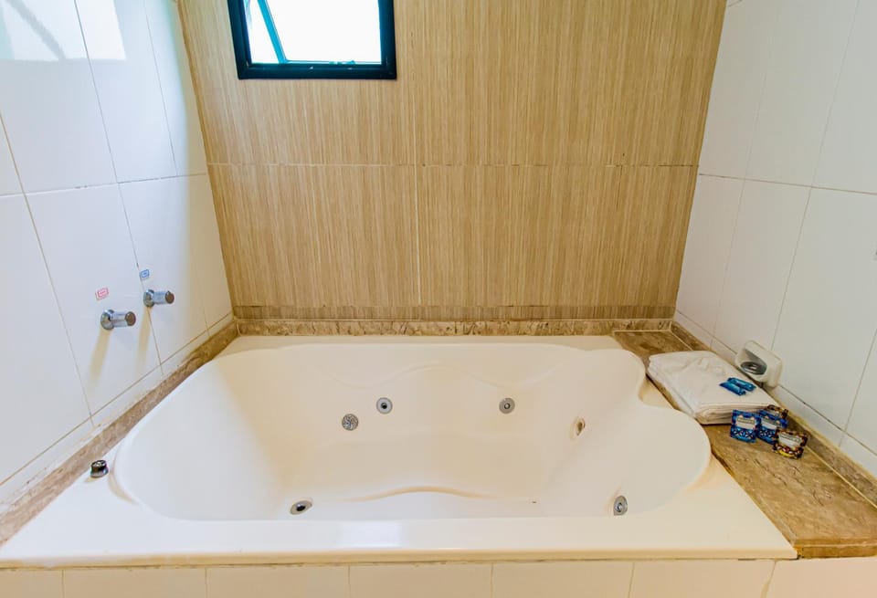 Bathroom, Bath