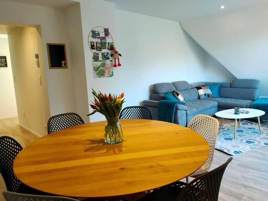 Living room, Dining area