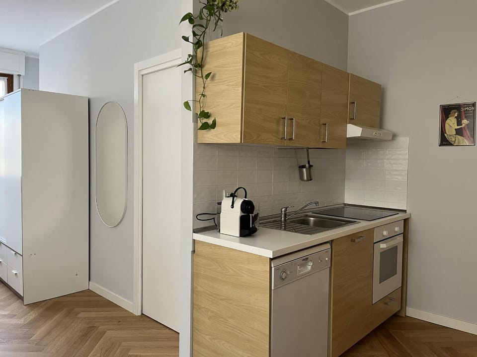 Kitchen or kitchenette, pet friendly, stove, kitchen