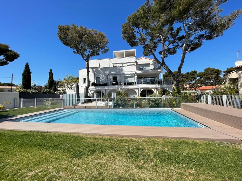 Property building, Swimming pool