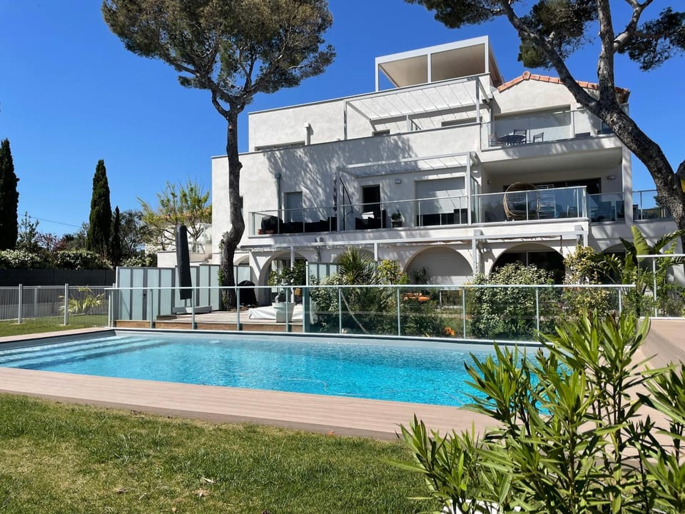 Property building, Swimming pool