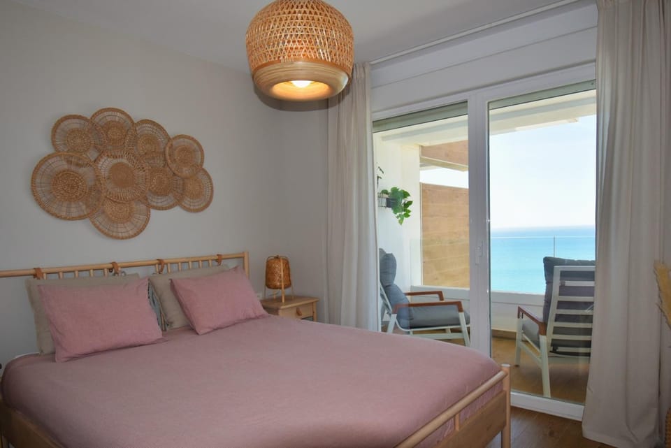 Bed, Photo of the whole room, Bedroom, Sea view
