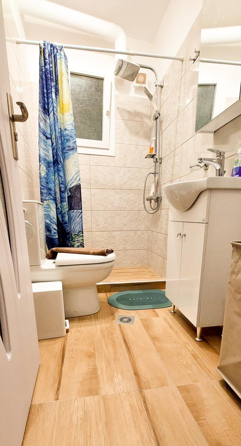 Shower, Toilet, Bathroom
