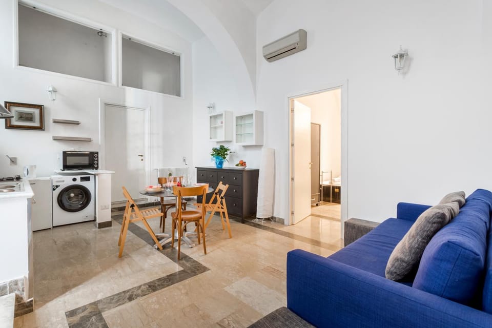 Kitchen or kitchenette, Living room, Seating area, Dining area, pet friendly, stove, washing machine, air conditioner