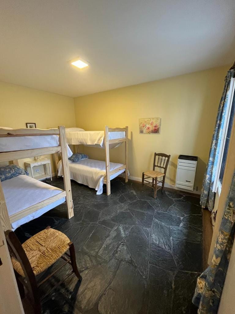 Bedroom, bunk bed