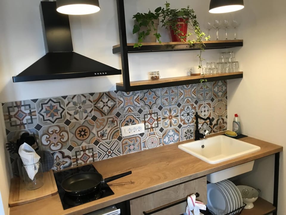 Kitchen or kitchenette, stove