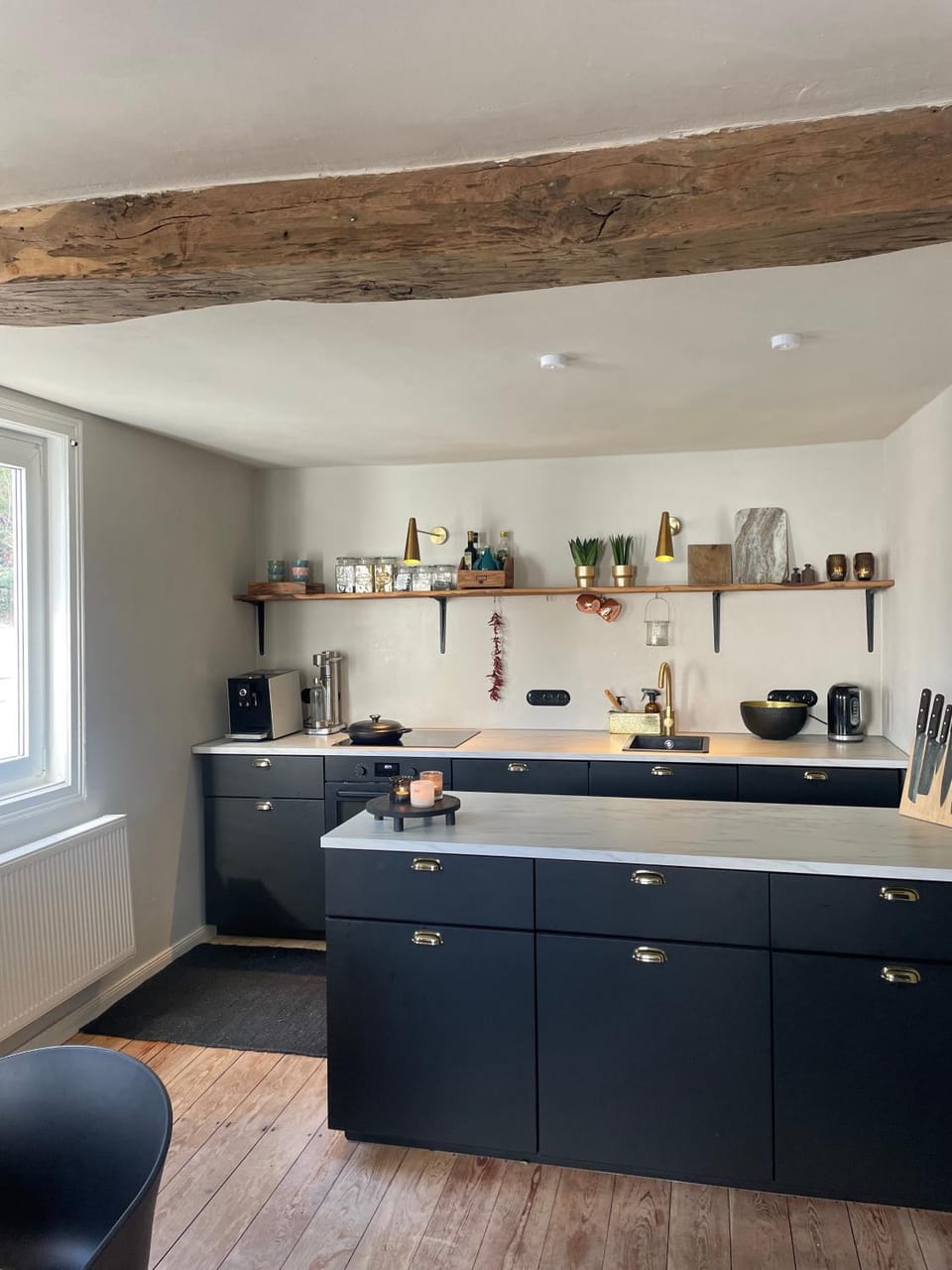 Kitchen or kitchenette, Seating area, kitchen