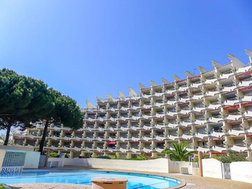 Property building, Pool view, Swimming pool