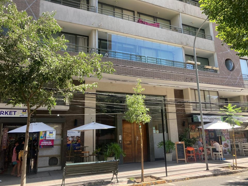 Property building, Restaurant/places to eat