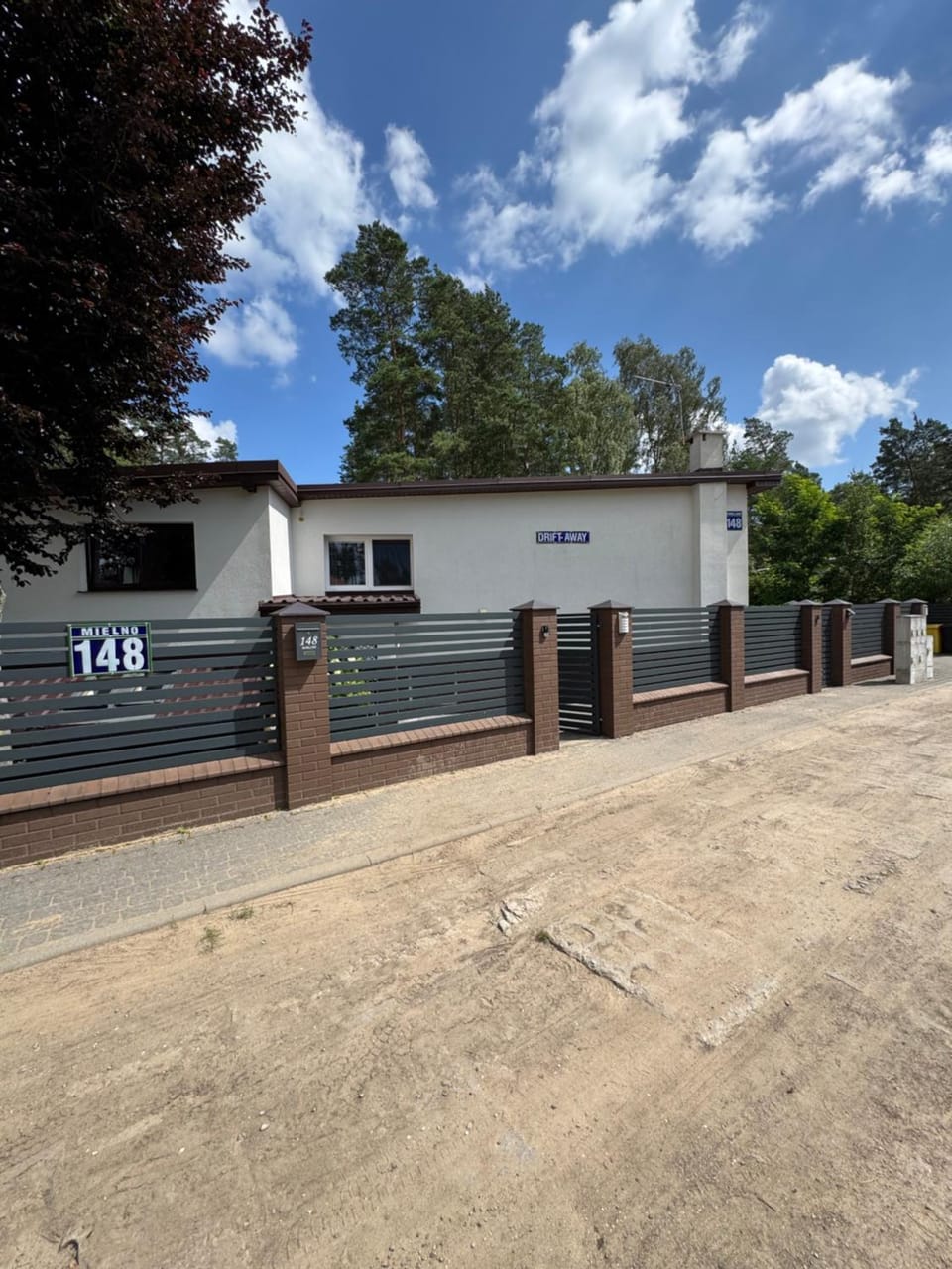 Property building, Day