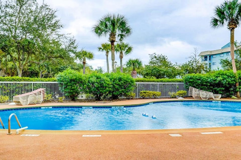 Treetops 5501 Villa in South Forest Beach