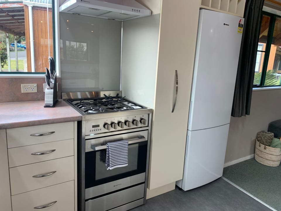 oven, stove, kitchen