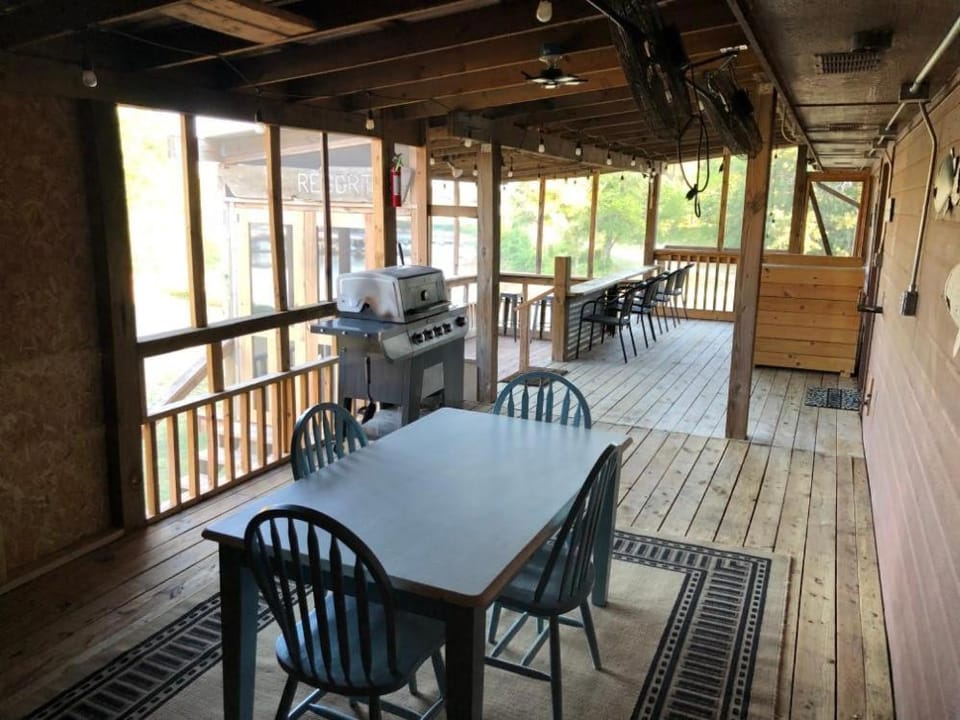 Patio, Restaurant/places to eat, View (from property/room), Balcony/Terrace, Banquet/Function facilities, Seating area, Dining area