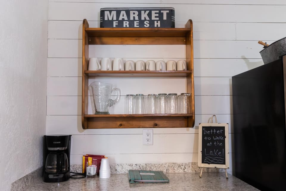 Coffee/tea facilities, Kitchen or kitchenette