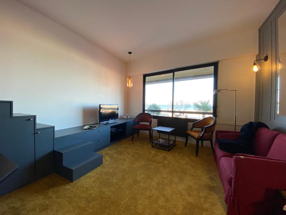Arcachon : studio duplex face plage, centre-ville, Wi-Fi, parking - FR-1-319-500 Apartment in Arcachon
