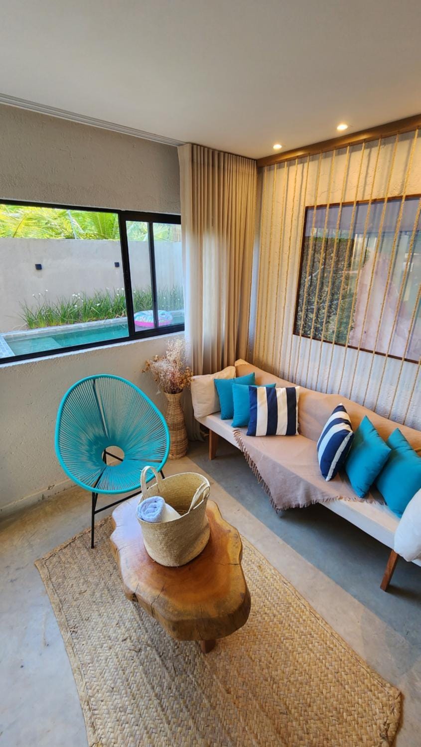 Living room, Seating area