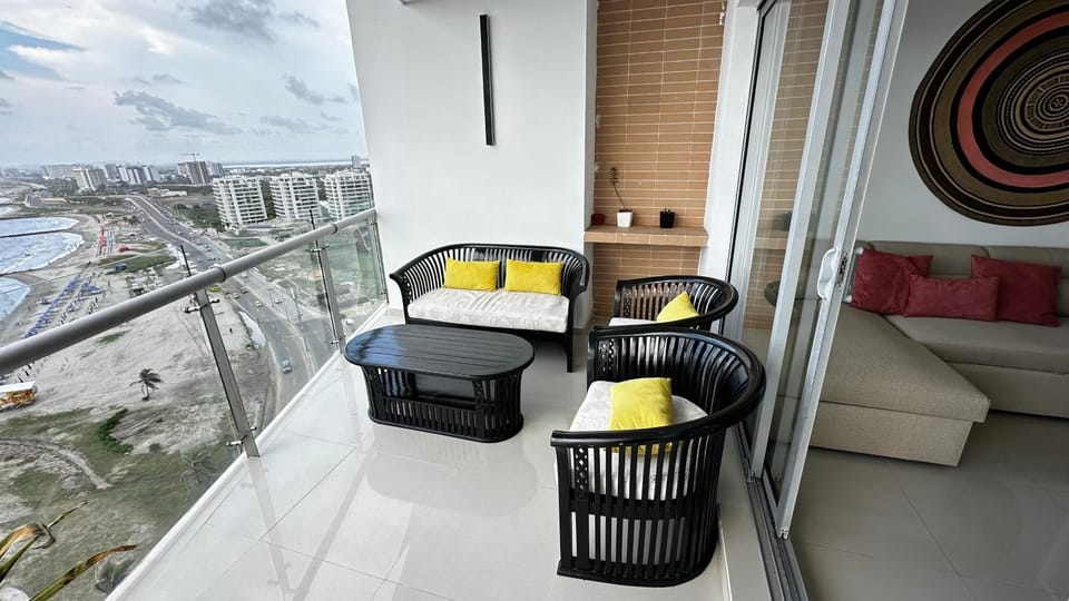 Front beach apartment close to the Cartagena letters Apartment in Cartagena