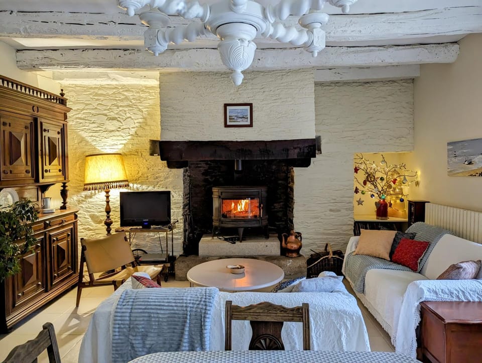 Living room, Seating area, flat iron