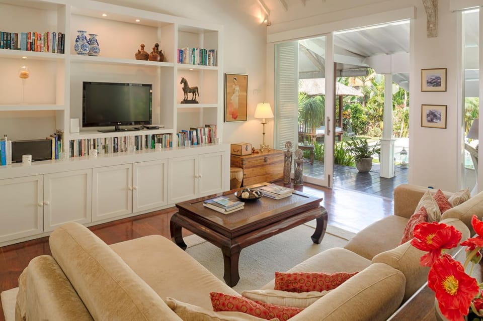 Communal lounge/ TV room, TV and multimedia, Living room, Seating area
