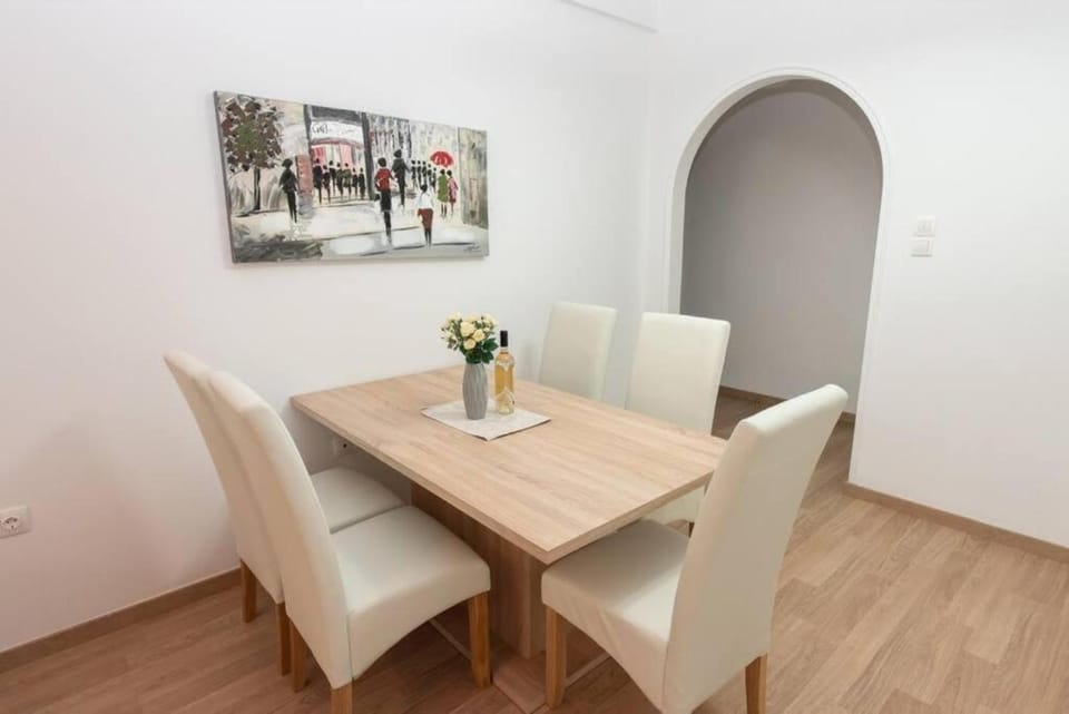 Living room, Decorative detail, Seating area, Dining area