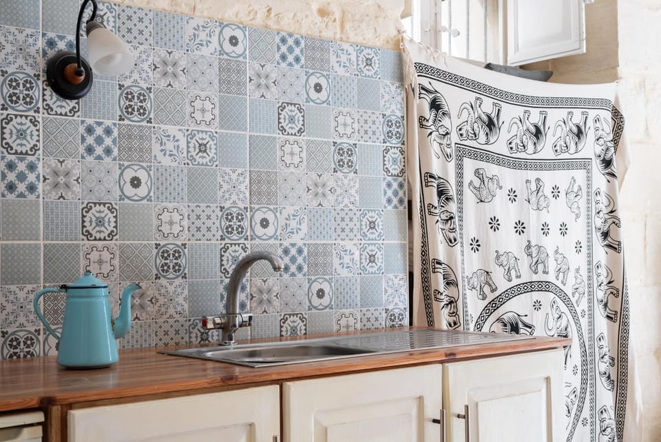 Kitchen or kitchenette, kitchen, kitchen