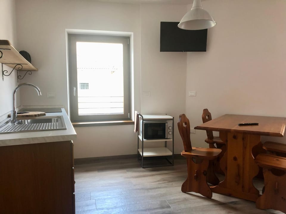 TV and multimedia, Kitchen or kitchenette, Dining area, minibar, pet friendly, stove