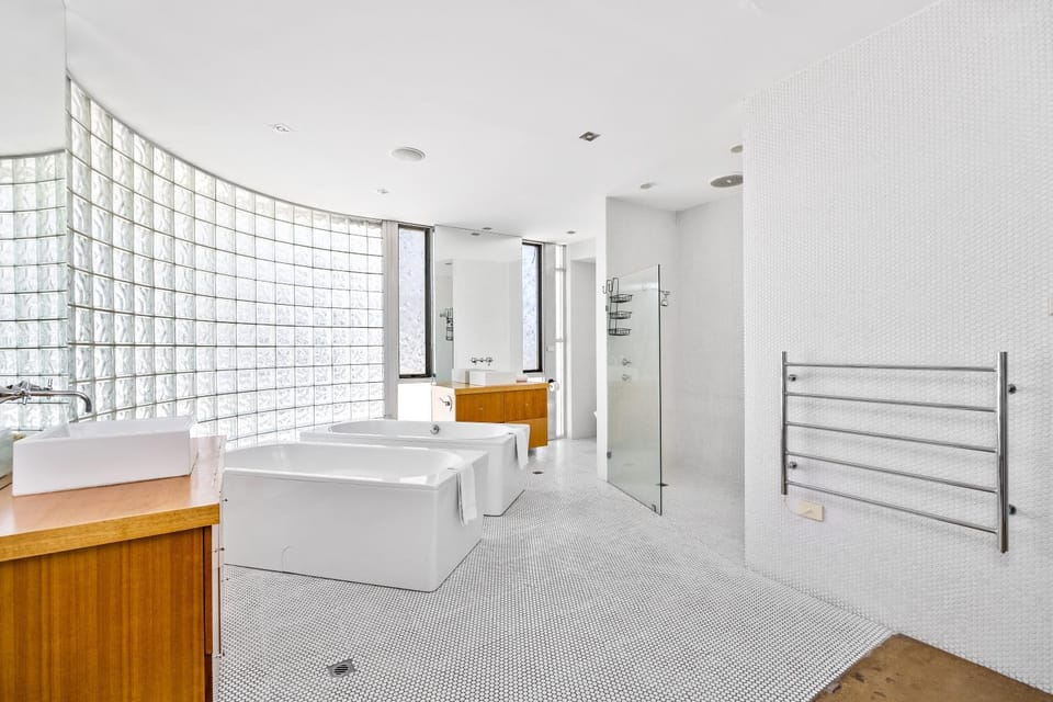 Bathroom, Bath