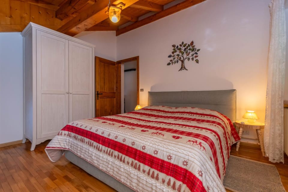 Bed, Bedroom, wardrobe