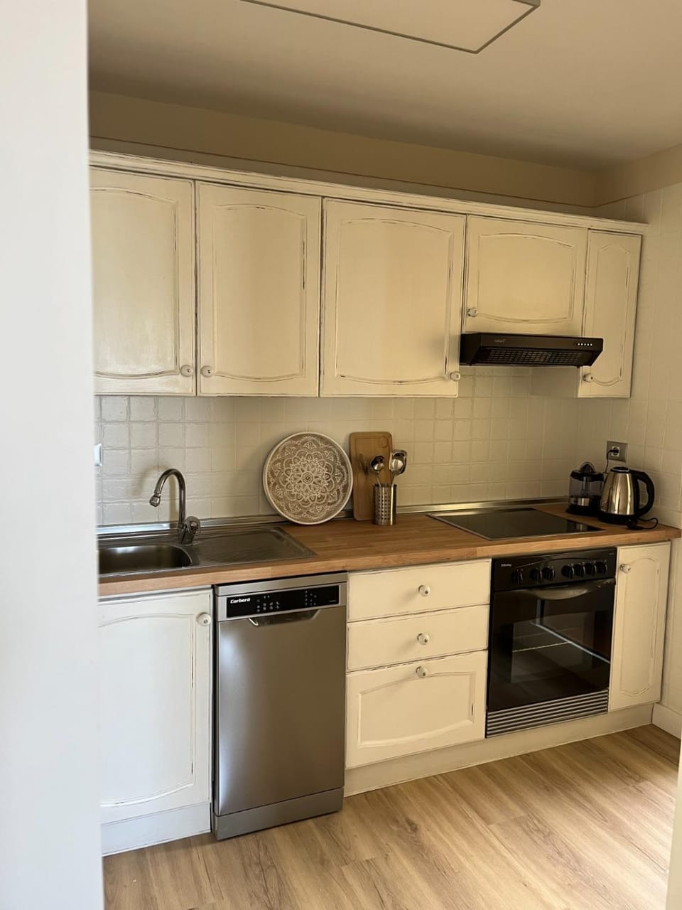 Coffee/tea facilities, Kitchen or kitchenette, minibar, pet friendly, stove, toaster